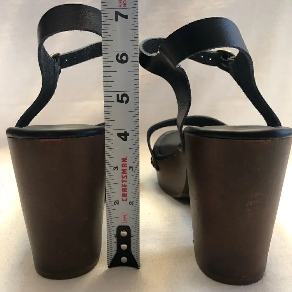 Torrid womens wood grain platform heels sandals size 10.5 W